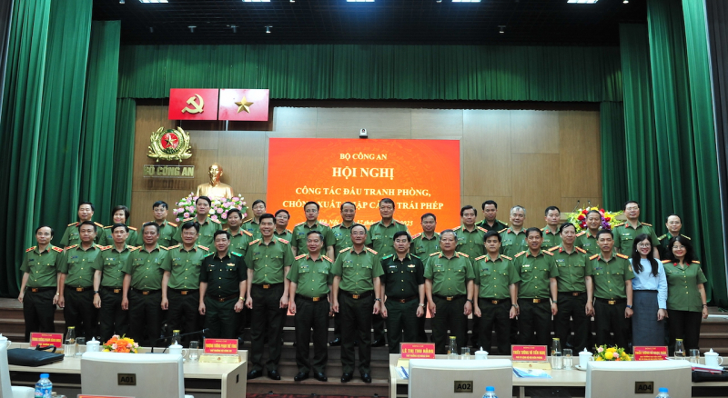 Đổi mới tư duy, biện pháp phòng, chống xuất nhập cảnh trái phép trong tình hình mới -0