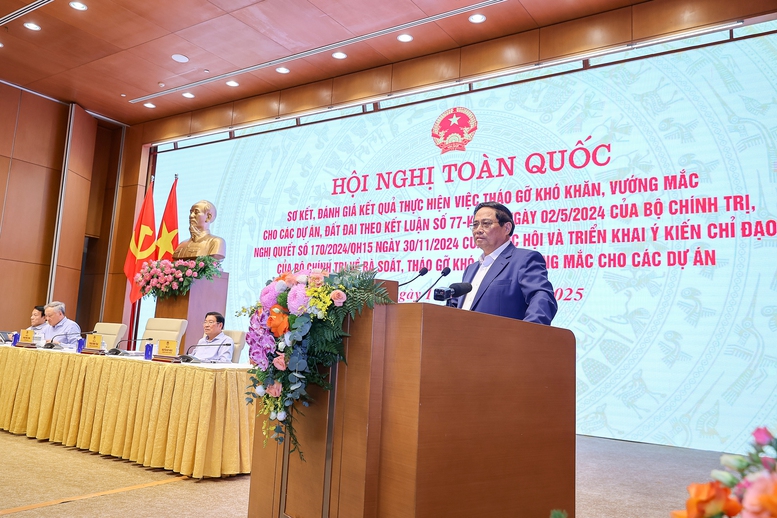 Thủ tướng: Tháo gỡ vướng mắc cho gần 3.000 dự án tồn đọng với tinh thần '6 rõ' -0