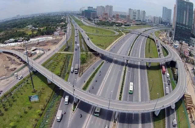 Lập 8 Tổ công tác tháo gỡ vướng mắc, thúc đẩy tăng trưởng và giải ngân đầu tư công -0