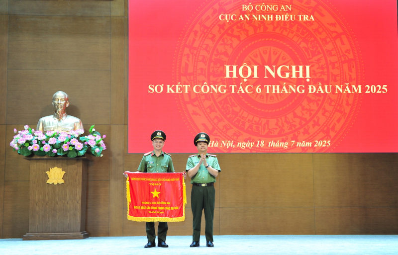 Phát huy tinh thần “an ninh chủ động”, nắm chắc tình hình toàn diện các mặt công tác an ninh điều tra -0