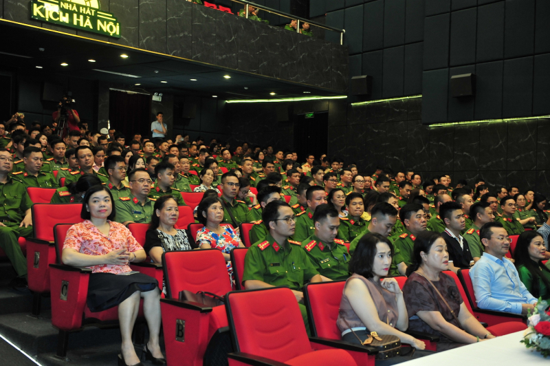  Sâu lắng hình tượng người chiến sĩ Công an nhân dân -3