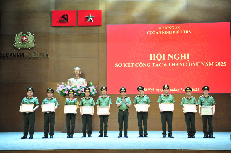 Phát huy tinh thần “an ninh chủ động”, nắm chắc tình hình toàn diện các mặt công tác an ninh điều tra -0