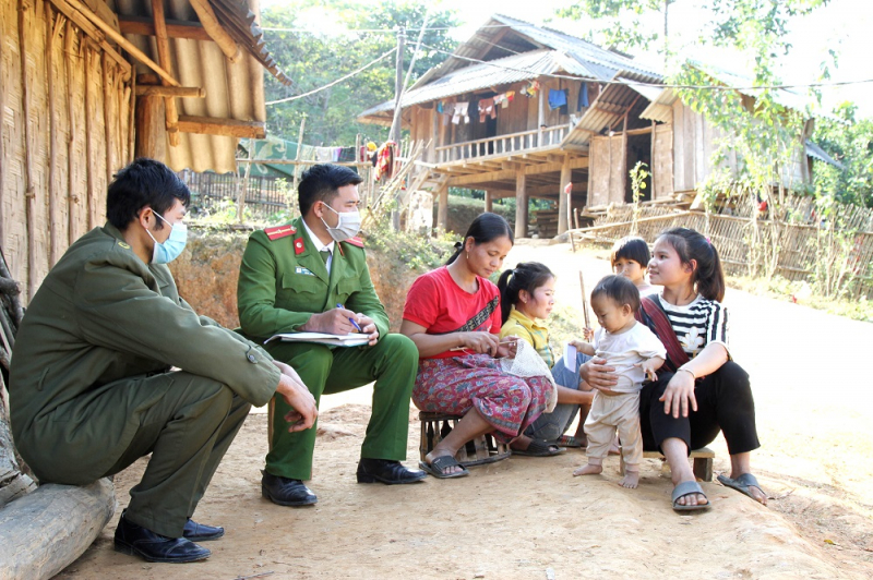  Xuất ngoại bằng đường vòng -0