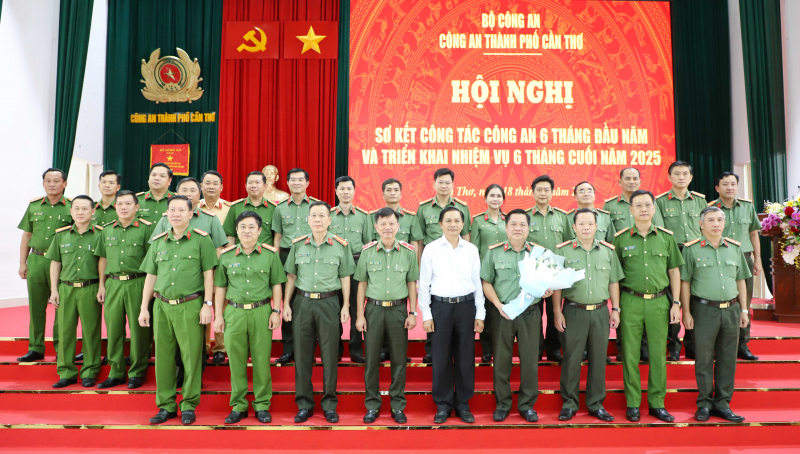 Giữ vững ổn định chính trị, tạo chuyển biến tích cực về ANTT trên địa bàn TP Cần Thơ -1