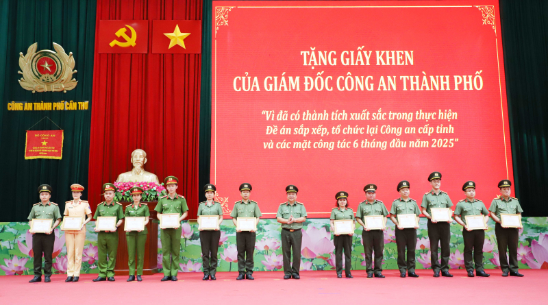 Giữ vững ổn định chính trị, tạo chuyển biến tích cực về ANTT trên địa bàn TP Cần Thơ -0