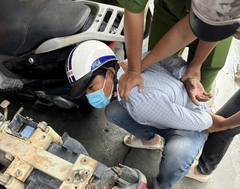 Đón lõng khống chế tên trộm đang tẩu thoát từ Đồng Tháp qua Tây Ninh -0