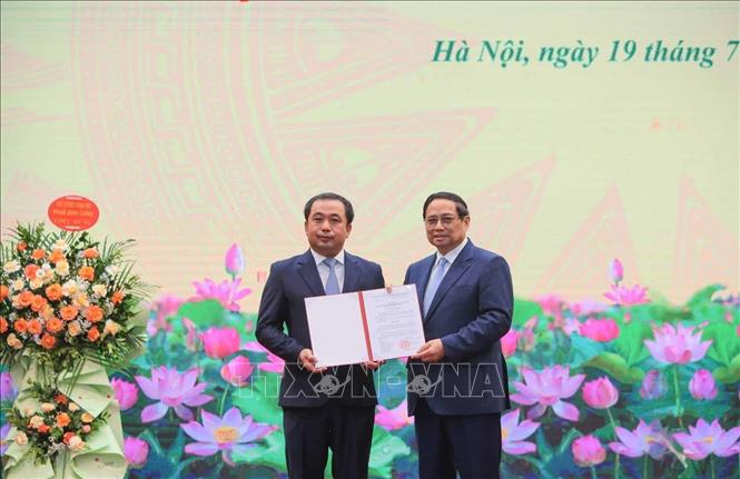 Thủ tướng Phạm Minh Chính trao Quyết định bổ nhiệm quyền Bộ trưởng Bộ Nông nghiệp và Môi trường -1