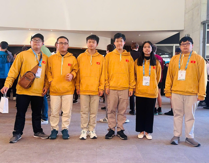 6/6 học sinh Việt Nam tham gia Olympic Toán quốc tế 2025 đều đạt huy chương -0