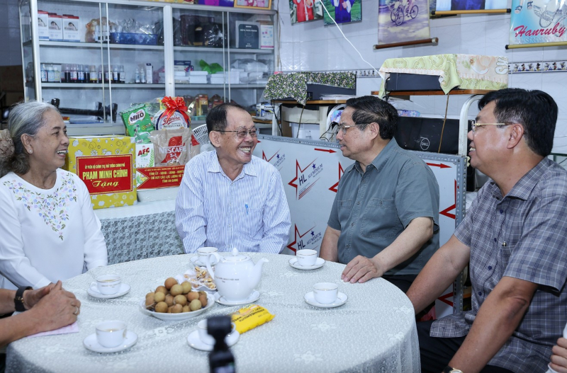 Thủ tướng tưởng niệm, tri ân các anh hùng liệt sĩ, người có công tại tỉnh An Giang -0