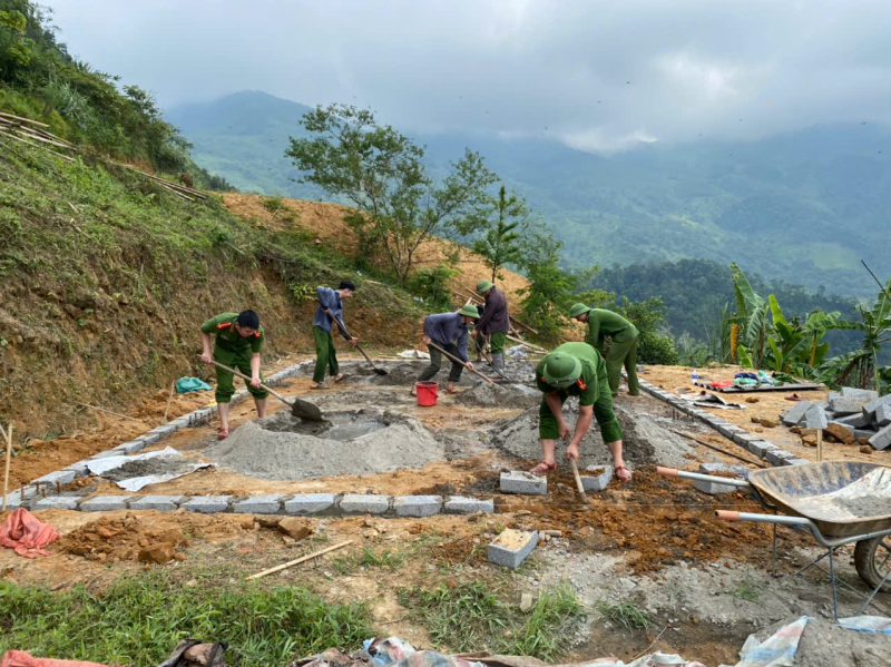 Công an tỉnh Thái Nguyên tăng tốc hỗ trợ người dân xóa hàng nghìn nhà tạm, nhà dột nát -0