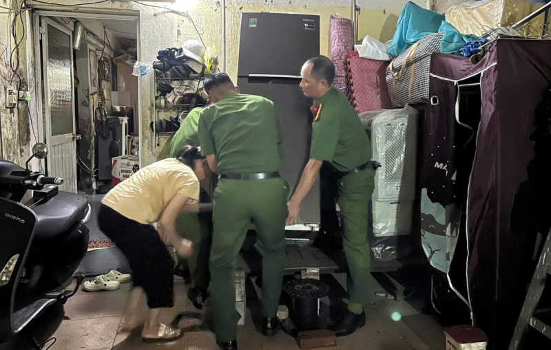 Ấm lòng bữa cơm ngày bão -0