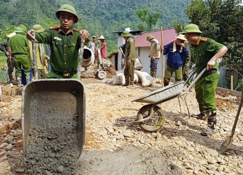 Công an tỉnh Thái Nguyên tăng tốc hỗ trợ người dân xóa hàng nghìn nhà tạm, nhà dột nát -0