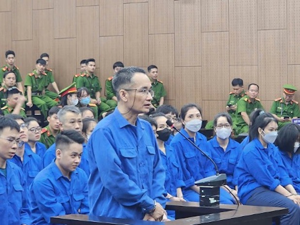 Xét xử ổ nhóm đòi nợ bằng cách ghép ảnh khỏa thân, đăng lên trang “tình một đêm” -0