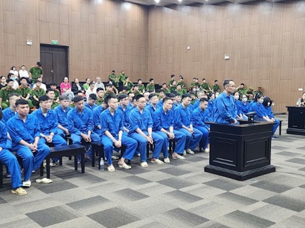 Xét xử ổ nhóm đòi nợ bằng cách ghép ảnh khỏa thân, đăng lên trang “tình một đêm” -0