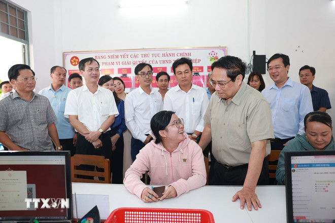 Thủ tướng: Tuyệt đối không để sắp xếp bộ máy ảnh hưởng đến đời sống nhân dân -0