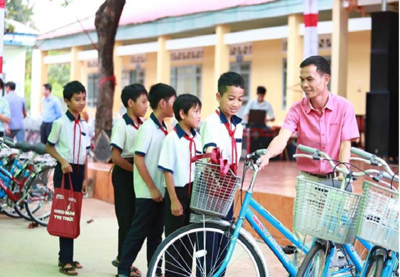 Agribank phát huy vai trò “Ngân hàng vì cộng đồng”, hướng tới an sinh xã hội toàn diện -0