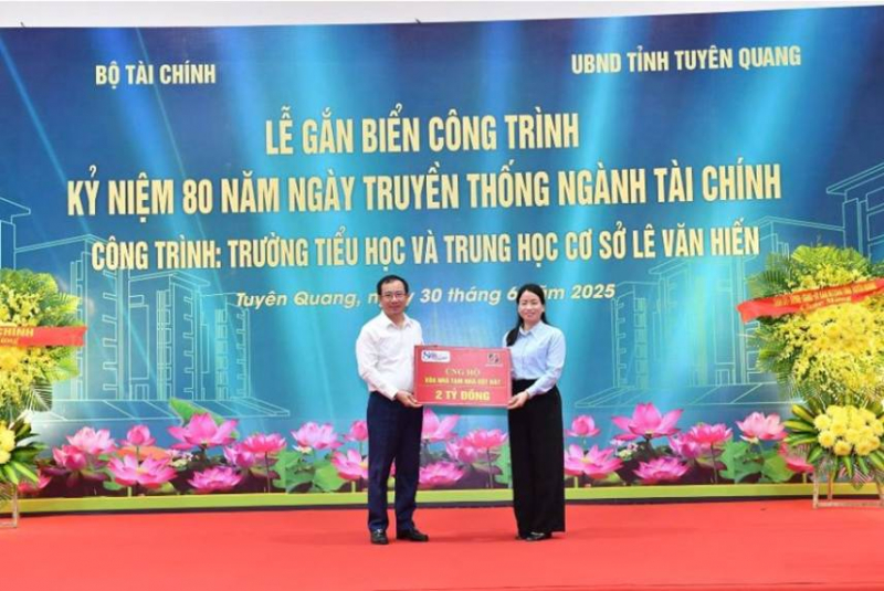 Agribank phát huy vai trò “Ngân hàng vì cộng đồng”, hướng tới an sinh xã hội toàn diện -0