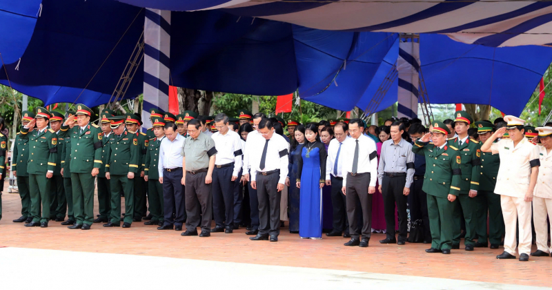 Thủ tướng Chính phủ Phạm Minh Chính dự lễ truy điệu, an táng hài cốt Liệt sĩ tại An Giang -0