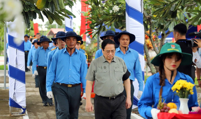 Thủ tướng Chính phủ Phạm Minh Chính dự lễ truy điệu, an táng hài cốt Liệt sĩ tại An Giang -1