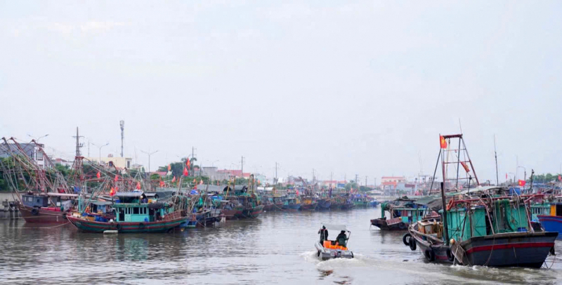 Đoàn Công tác Bộ Công an thăm, kiểm tra một số đơn vị ứng phó với bão tại Hải Phòng -0