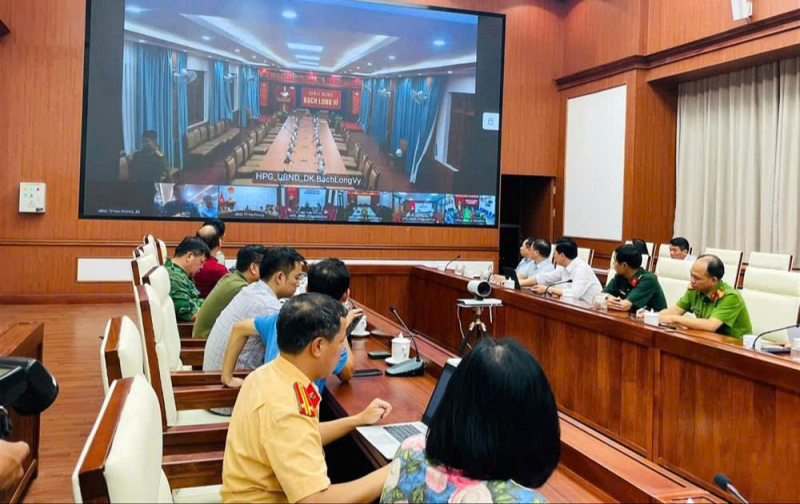 Đoàn Công tác Bộ Công an thăm, kiểm tra một số đơn vị ứng phó với bão tại Hải Phòng -0