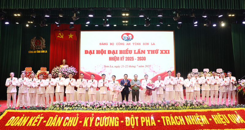 Đảng bộ Công an tỉnh Sơn La quyết tâm thực hiện thắng lợi các mục tiêu nhiệm kỳ 2025-2030 -1