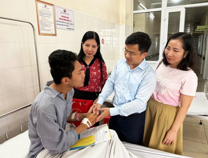 Các nạn nhân trong vụ lật tàu ở Quảng Ninh giờ ra sao? -0