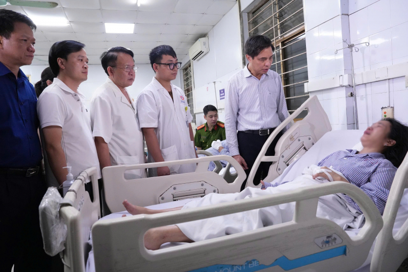 Các nạn nhân trong vụ lật tàu ở Quảng Ninh giờ ra sao? -0