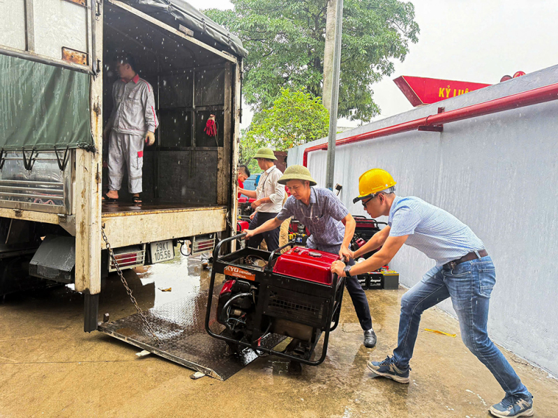 Viettel gửi tin nhắn cảnh báo đến 2,5 triệu khách hàng trong khu vực bị ảnh hưởng của bão WIPHA -1