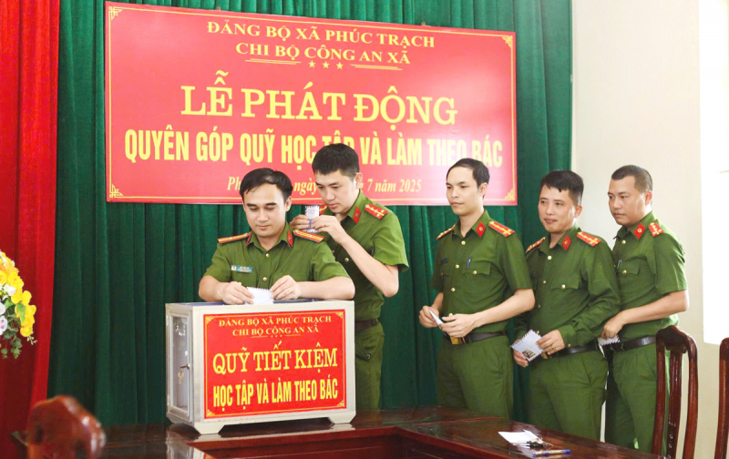 Cán bộ chiến sỹ Công an xã biên giới góp tiền hằng tháng để gây quỹ thiện nguyện -0