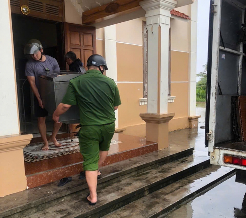 Khẩn trương khắc phục hậu quả vỡ đê ở Hải Phòng -0