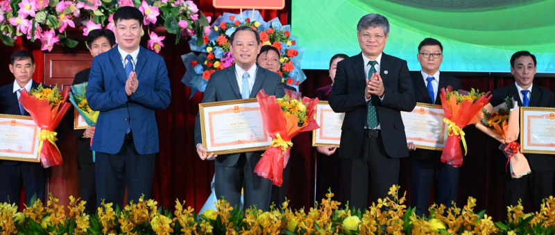 VRG lan tỏa phong trào thi đua yêu nước bằng hành động thiết thực -0