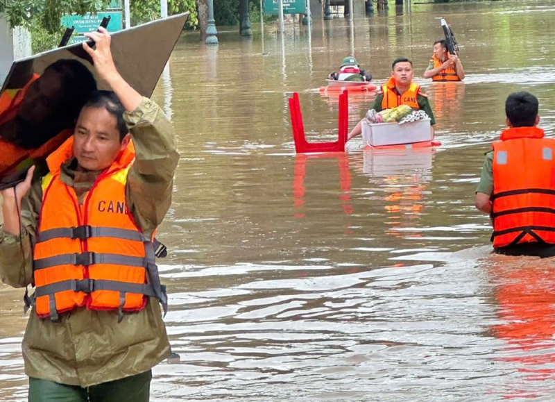 Lãnh đạo Công an tỉnh Nghệ An kiểm tra công tác phòng, chống và khắc phục hậu quả bão số 3 -0
