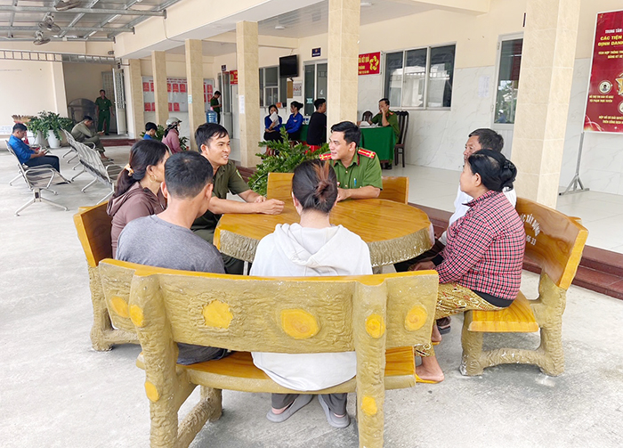 Công an xã vùng biên những ngày đầu sáp nhập -0