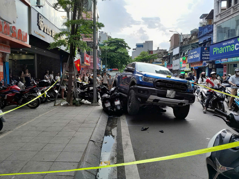 Tài xế bán tải gây tai nạn liên hoàn ở Hà Nội không có nồng độ cồn -0