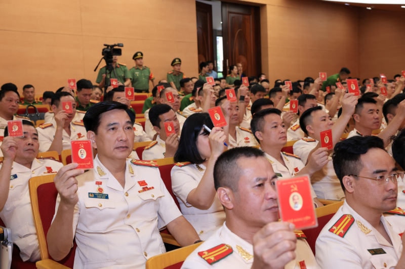 Đổi mới sáng tạo xây dựng Thủ đô xanh, sạch, hiện đại, kỷ cương, an toàn, đáng sống -2