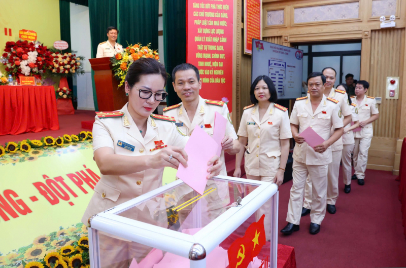 Chủ động tham gia đóng góp tích cực vào quá trình mở cửa, hội nhập quốc tế -1
