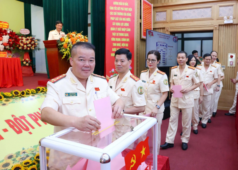 Chủ động tham gia đóng góp tích cực vào quá trình mở cửa, hội nhập quốc tế -0