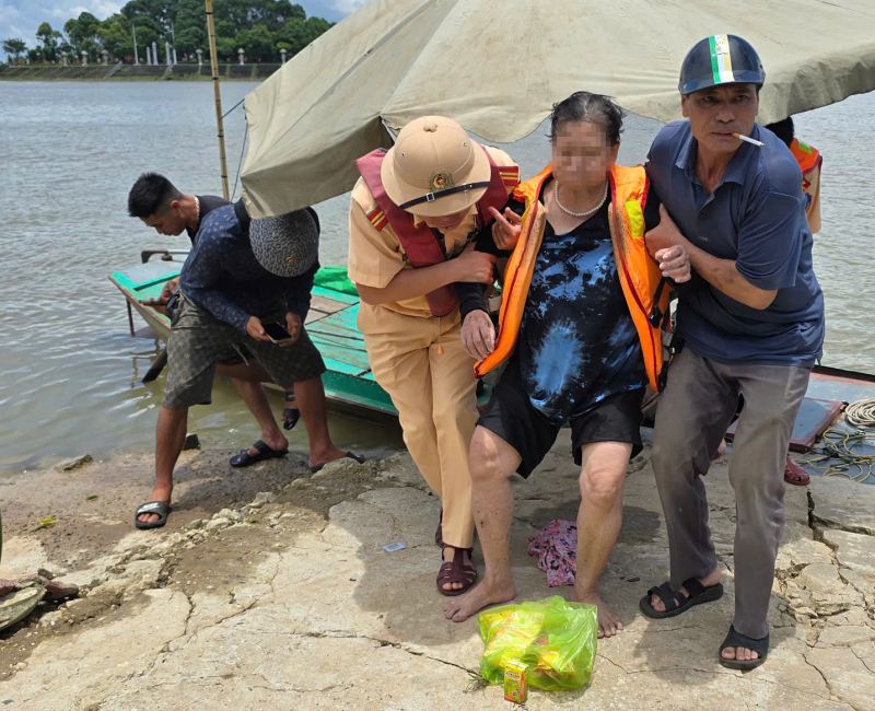 efb372d469b0e0eeb9a1.jpg -0