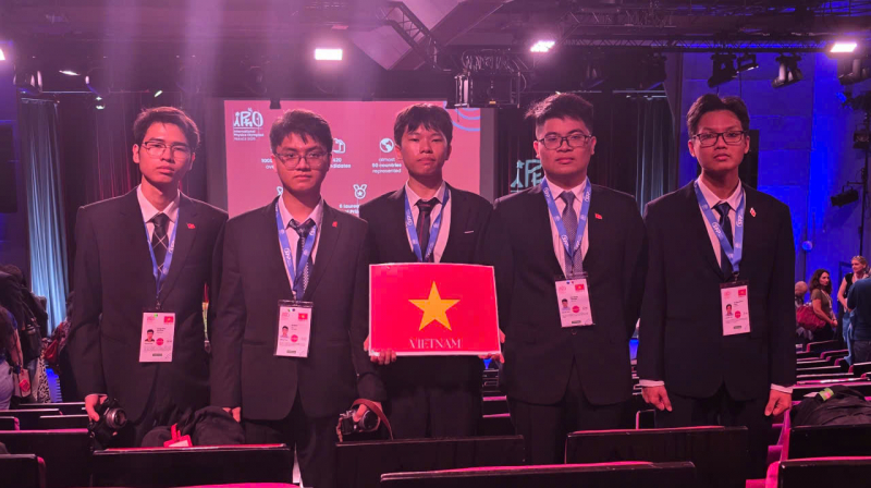 Việt Nam nằm trong top 10 tại Kỳ thi Olympic Vật lý quốc tế 2025 -0