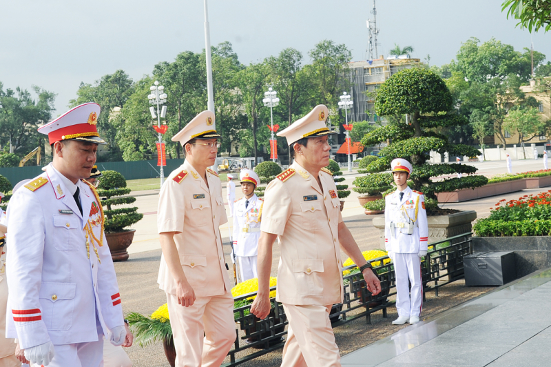 Lãnh đạo Đảng, Nhà nước viếng Chủ tịch Hồ Chí Minh và các Anh hùng liệt sĩ -0