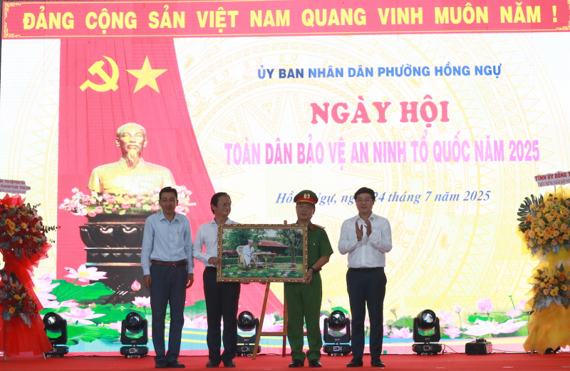 Đồng Tháp: Đẩy mạnh phong trào toàn dân bảo vệ An ninh Tổ quốc trong thực hiện chính quyền địa phương hai cấp -0