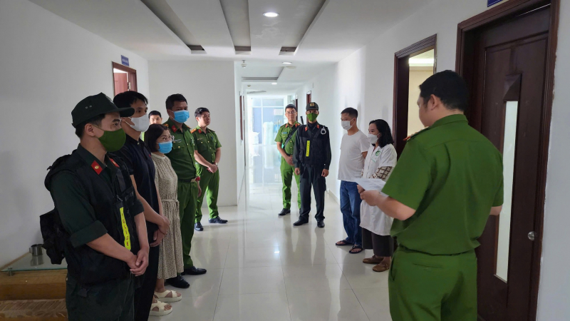 Đà Nẵng kiên quyết xử lý bác sĩ rởm trục lợi người bệnh -0