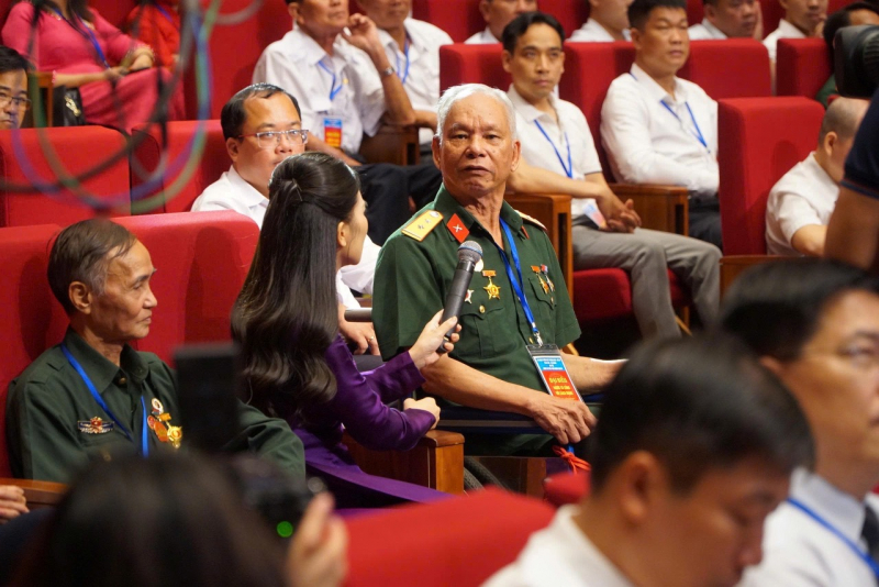 Có những người không ai nhớ mặt, đặt tên đã làm nên đất nước -0