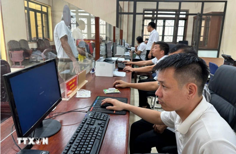 Nghiêm túc phê bình các địa phương chậm kiện toàn nhân sự chủ chốt -0