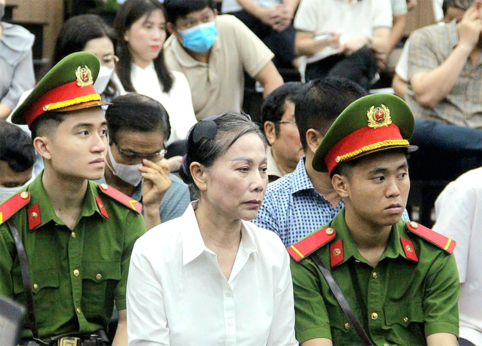 Ngẫm suy lời thở than trước công đường -0