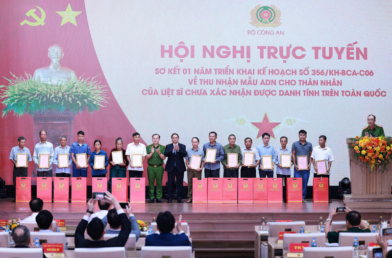 ADN là “chìa khóa” mở ra và phục hồi ký ức lịch sử cho thân nhân các gia đình liệt sĩ -0