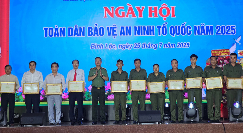 Phát huy cao độ những cách làm hay, thiết thực, hiệu quả trong xây dựng phong trào Toàn dân bảo vệ ANTQ -0