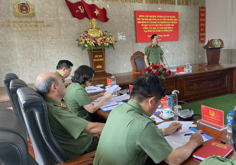 Thứ trưởng Lê Văn Tuyến kiểm tra công tác đặc xá tại Tây Ninh -0