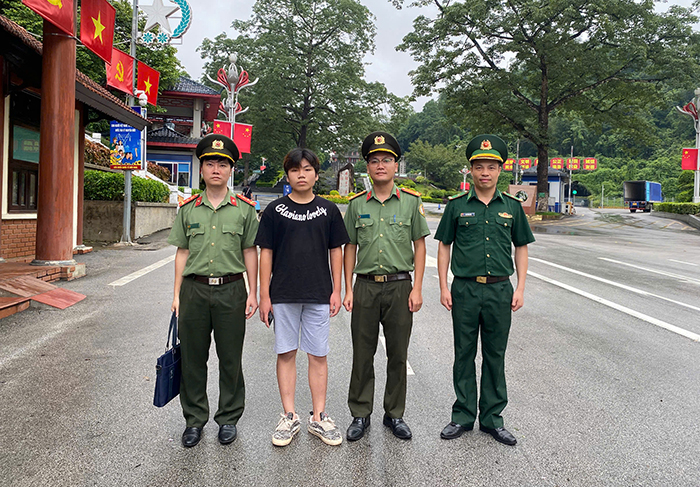 Ngặn chặn hoạt động tổ chức đưa người nước ngoài nhập cảnh trái phép vào Việt Nam -0